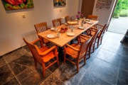 01-Algemeen-grote-tafel-met-vlaai